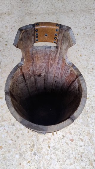 Paragüero madera antiguo con detalle caballo