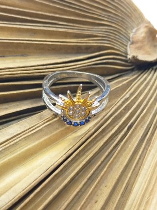 Anillo Sol y Luna con Zafiros Azules