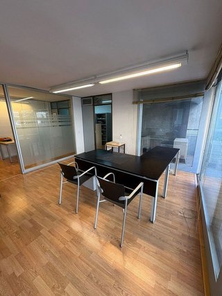 Oficina en alquiler en Eixample Nord – La Devesa en Girona