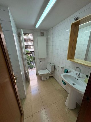 Oficina en alquiler en Eixample Nord – La Devesa en Girona
