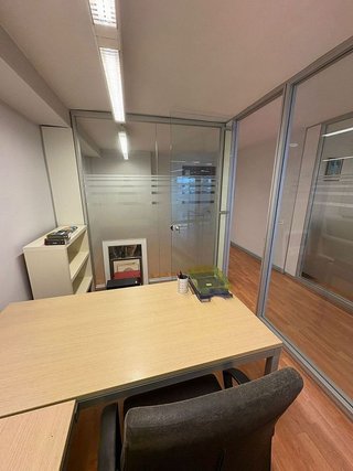 Oficina en alquiler en Eixample Nord – La Devesa en Girona