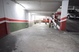 Garaje en venta en La Font de la Guatlla en Barcelona