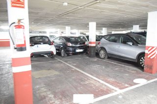 Garaje en venta en La Font de la Guatlla en Barcelona