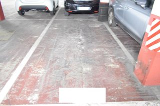 Garaje en venta en La Font de la Guatlla en Barcelona