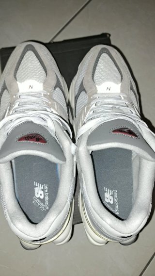 New Balance 9060 beige/grigio