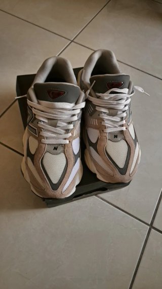 New Balance 9060 beige/grigio