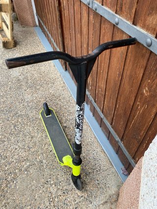 Patinete infantil amarillo