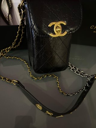 Neceser Chanel Negro y Dorado