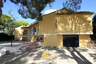 Chalet en venta en Monserrat