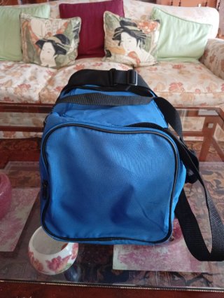 Bolsa deportiva Puma azul y negra