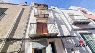 Casa adosada en venta en Alcalà de Xivert pueblo en Alcalà de Xivert