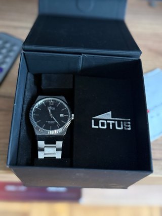 Caja Lotus qué reloj es nueva