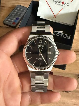 Caja Lotus qué reloj es nueva