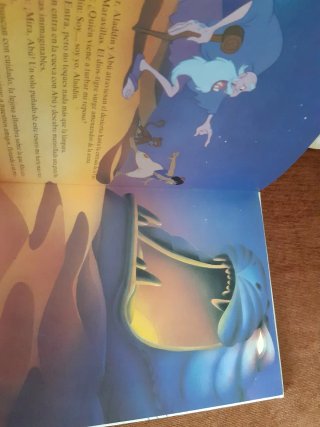 Libro disney Aladin.