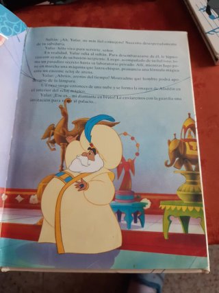 Libro disney Aladin.