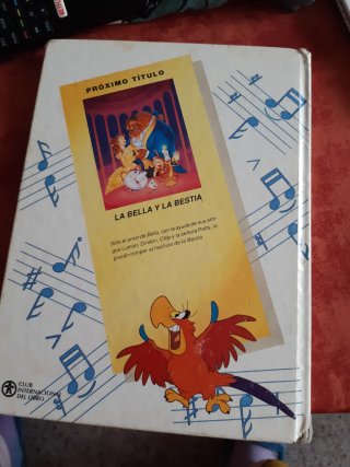 Libro disney Aladin.