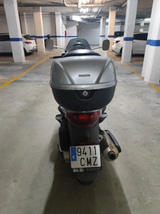 Aprilia Beverly 500 Plata