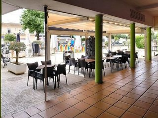 Local comercial en venta en Umbrete