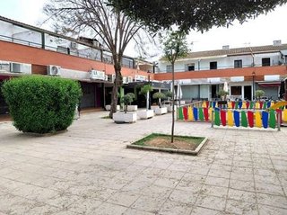 Local comercial en venta en Umbrete