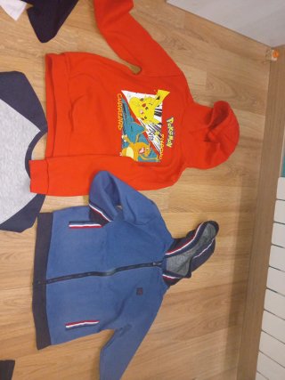 Lote Ropa Infantil: 3 Sudaderas/Camisetas T. 6-8