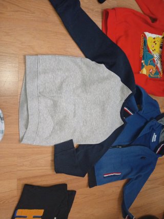 Lote Ropa Infantil: 3 Sudaderas/Camisetas T. 6-8