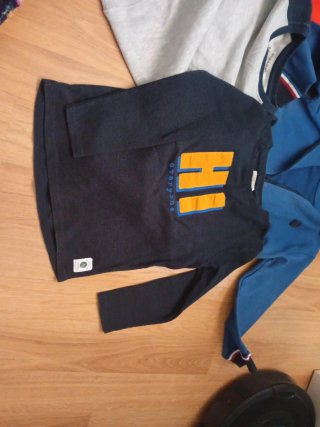 Lote Ropa Infantil: 3 Sudaderas/Camisetas T. 6-8