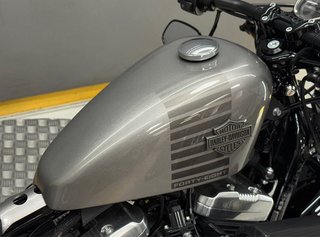 HARLEY DAVIDSON SPORTSTER FORTY-EIGHT