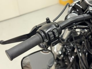 HARLEY DAVIDSON SPORTSTER FORTY-EIGHT