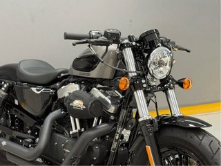 HARLEY DAVIDSON SPORTSTER FORTY-EIGHT