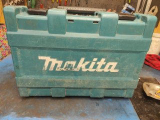 Taladro Makita BDF458 con cargador y 3 baterias