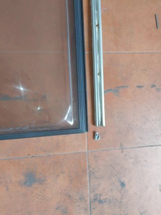 Ventana lateral autocaravana