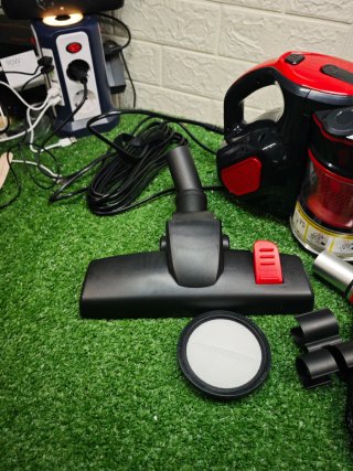 Aspiradora Vertical 6 en 1 600W