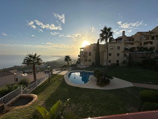 Piso en venta en Zona el Higuerón en Benalmádena