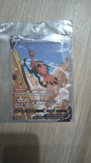 Carta Pokémon Zapdos de Galar V