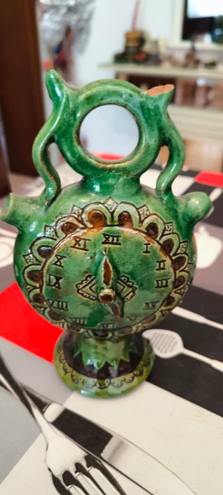 Botijo Tito Úbeda Cerámica Verde. Alto 20cc
