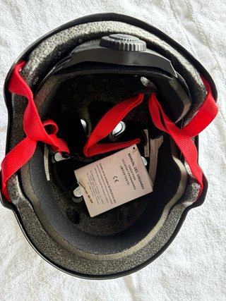 Casco + Protecciones (rodillas, codos, muñecas)