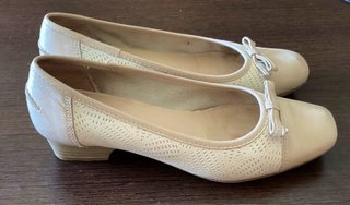 Beige Mujer
