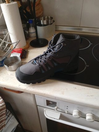 Botas de montaña hombre grises y azules