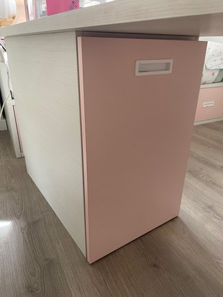 Escritorio juvenil blanco y rosa