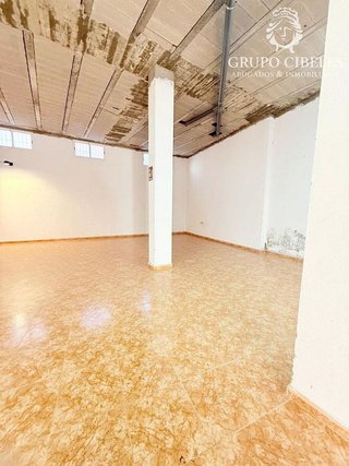 Local comercial en alquiler en San Luis en Almería
