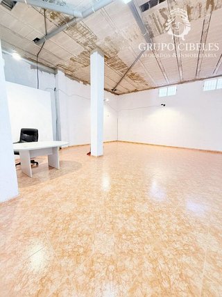 Local comercial en alquiler en San Luis en Almería