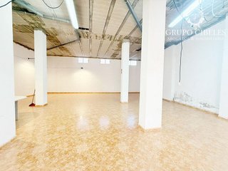 Local comercial en alquiler en San Luis en Almería