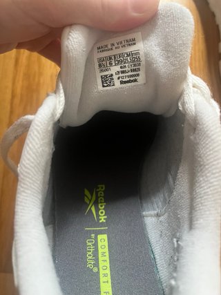 Zapatillas Reebok Blancas y Doradas