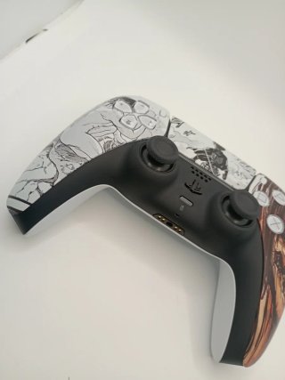 Mando nuevo de  PS5 Ataque a los Titanes
