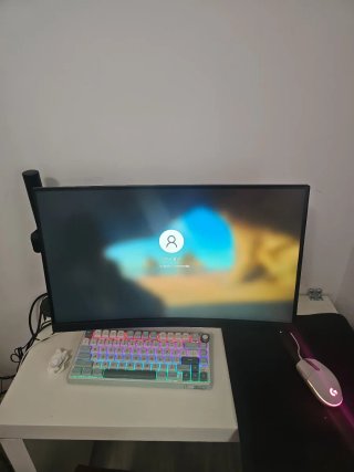 Monitor MSI Curvo Negro,24"