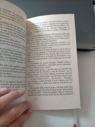 Novela de Natalia Ginzburg: Le voci della sera