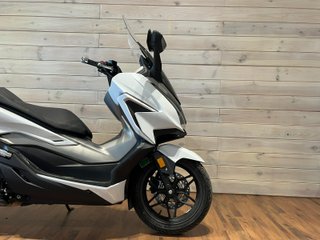 Honda Forza 350