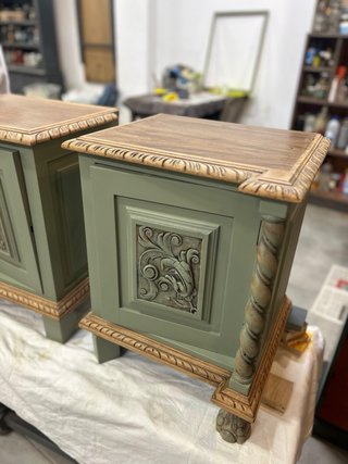 Mesitas de noche de madera y verde