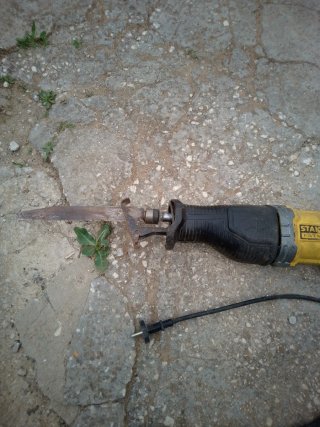 Sierra de sable Stanley 900W