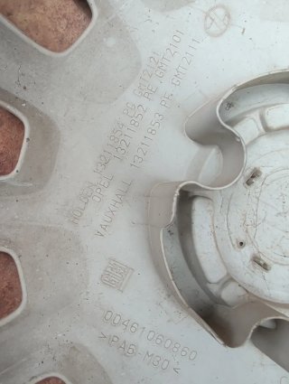 Tapacubos Opel Corsa D Original